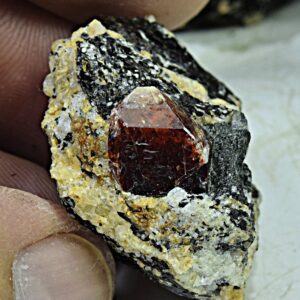 180 Gram 8 Pieces Fluorescent Terminated Zircon Crystals Specimen From Pakistan