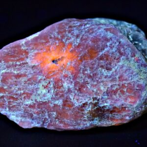 25 Carat Fluorescent Phosphorescent Color Change Hackmanite With Winchite From Badakhshan Afghanistan