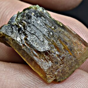 13 Carat Clinozoisite Crystal Combined With Diopside From Badakhshan Afghanistan