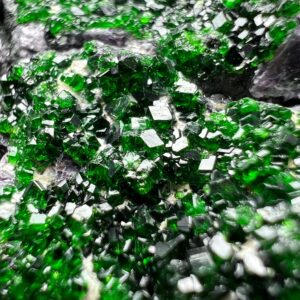 1910 Carat Uvarovite Garnet Crystals on Matrix from Afghanistan – Natural Green Collector Mineral Specimen