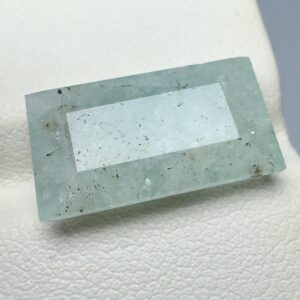 8.50 Carat Emerald Cut Aquamarine Cut Gemstone Pakistan