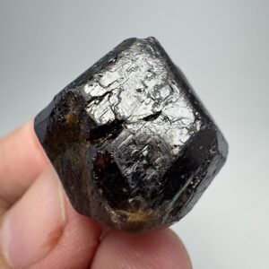 140 Carat Rhodolite Garnet Crystal Collector Stone Afghanistan