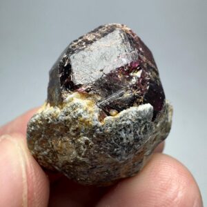122 Carat Natural Garnet Crystals with Mica, Afghanistan